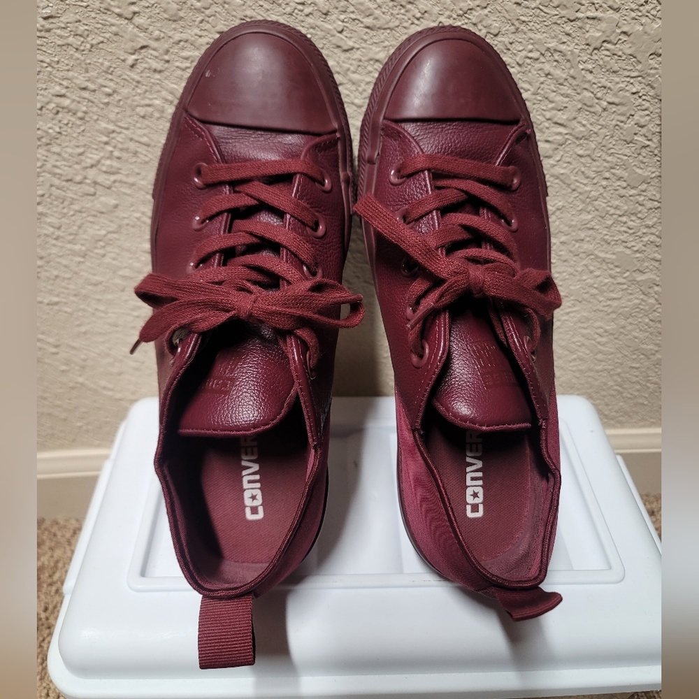 Women's Maroon Converse Chuck Taylor